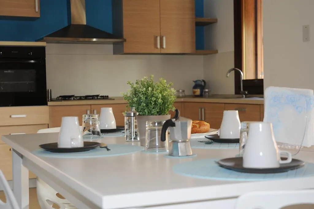 كوستوناتشي Holiday Home Nicola Santoro إيطاليا