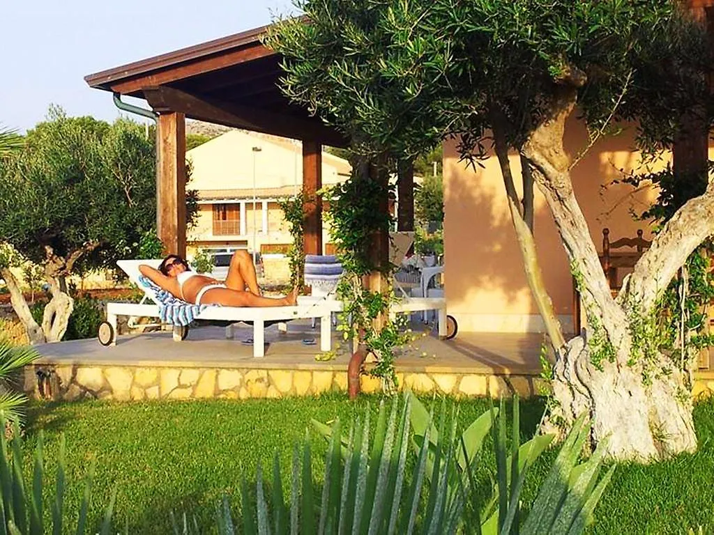 كوستوناتشي Holiday Home Nicola Santoro إيطاليا